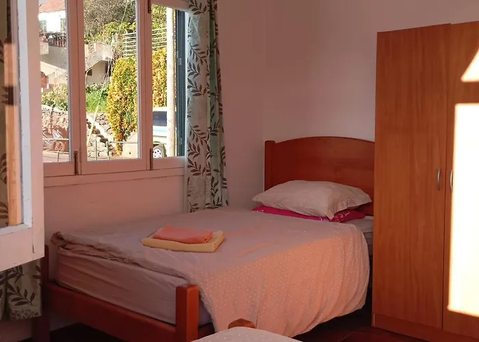 Yellow Owl Ii Bedroom Ii *