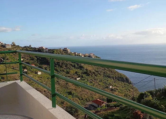 Yellow Owl Ii Bedroom Ii * Campanário